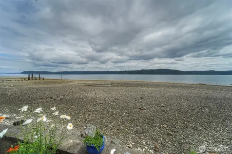 40590 N Us Highway 101 Lilliwaup WA 98555