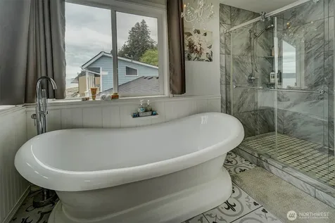 40590 N Us Highway 101 Lilliwaup WA 98555