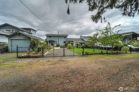 40590 N Us Highway 101 Lilliwaup WA 98555
