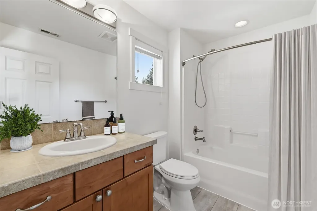 36703 SE Gravenstein Court Snoqualmie WA 98065
