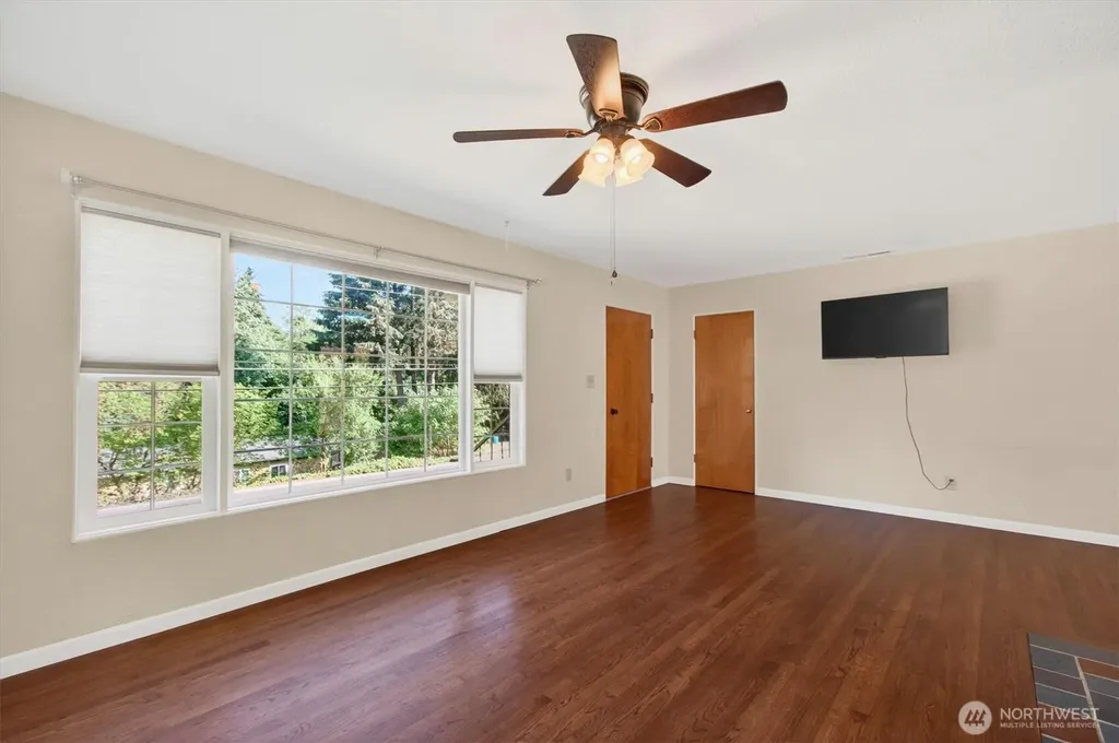 914 Coal Creek Road Longview WA 98632