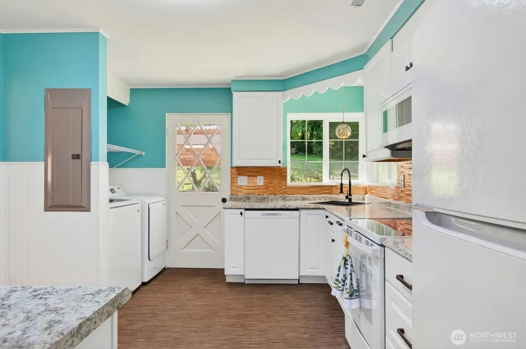 914 Coal Creek Road Longview WA 98632