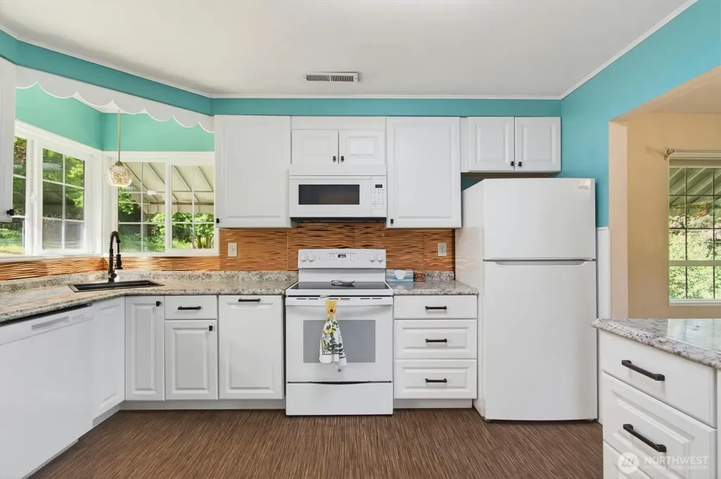 914 Coal Creek Road Longview WA 98632
