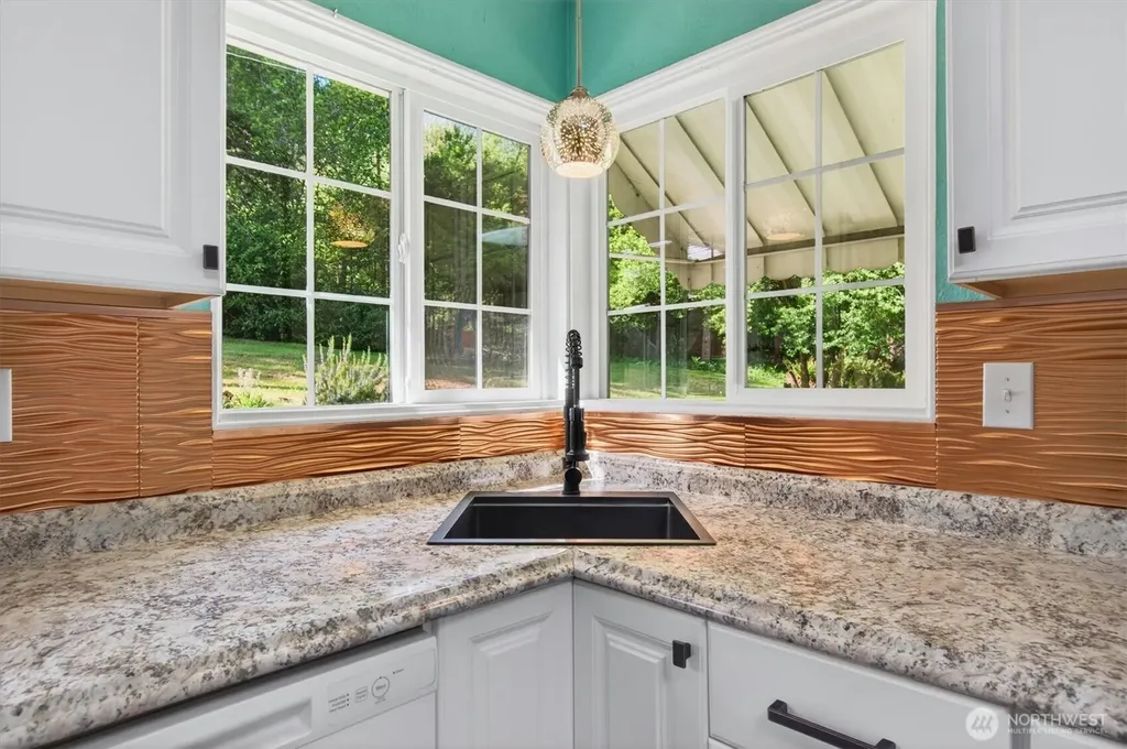 914 Coal Creek Road Longview WA 98632