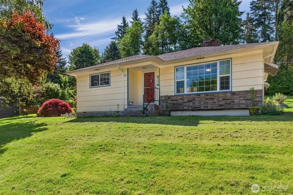 914 Coal Creek Road Longview WA 98632