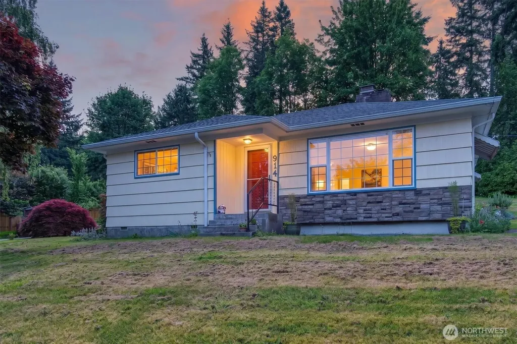 914 Coal Creek Road Longview WA 98632