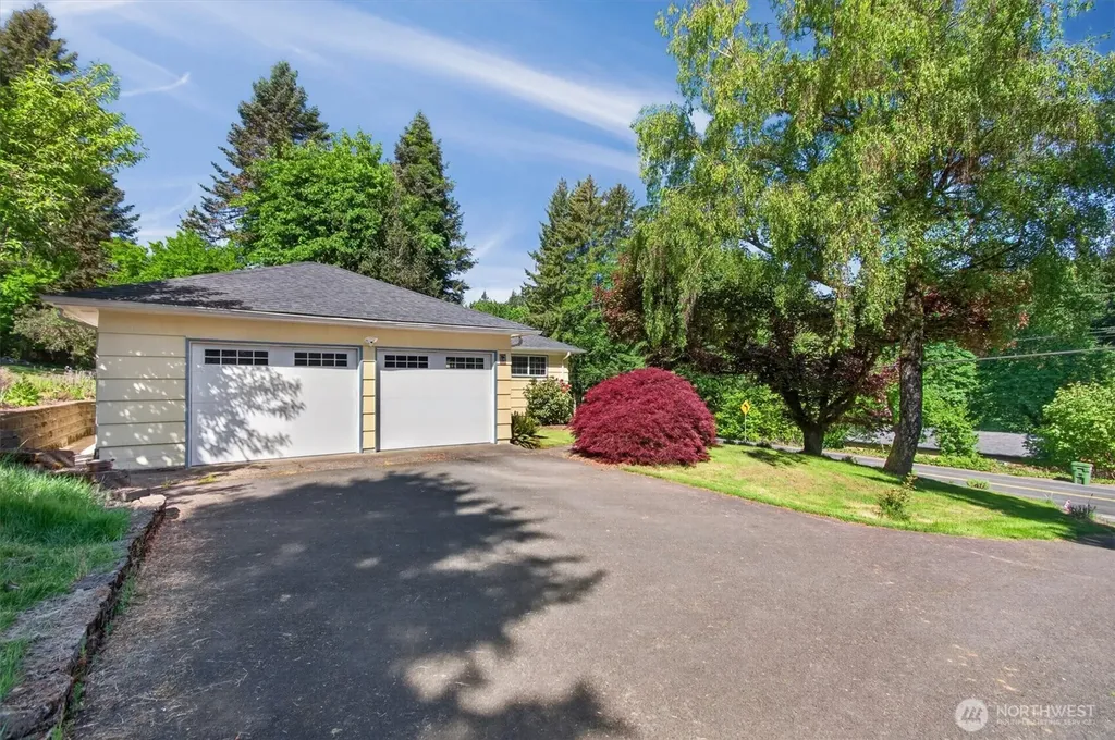 914 Coal Creek Road Longview WA 98632