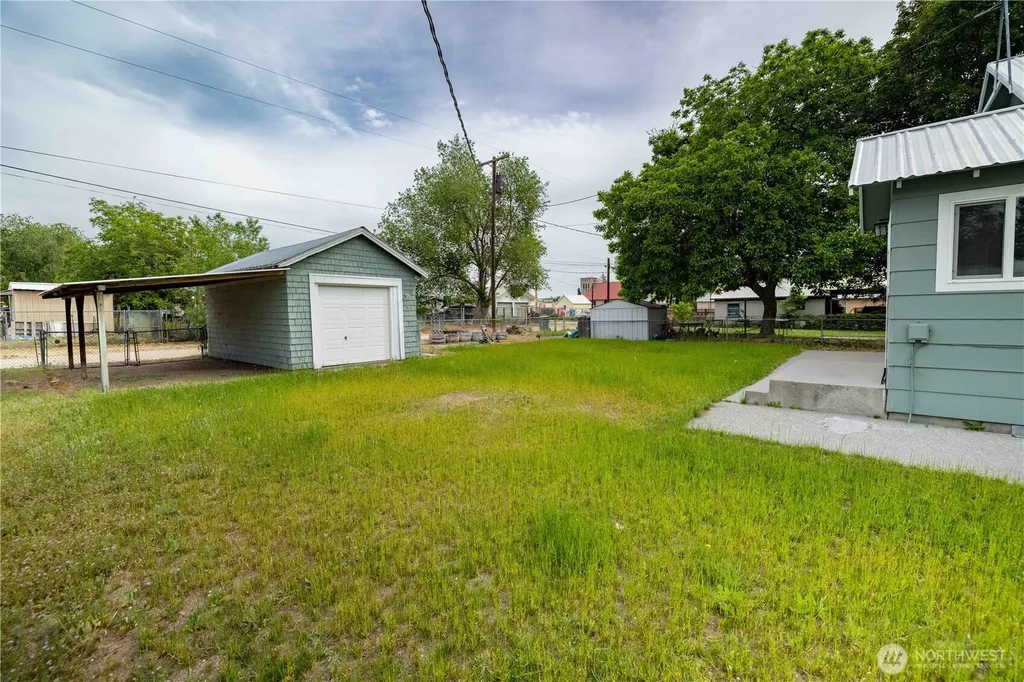 608 W Hanson Avenue Brewster WA 98812