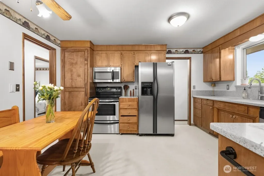 2207 N Whitman Tacoma WA 98406