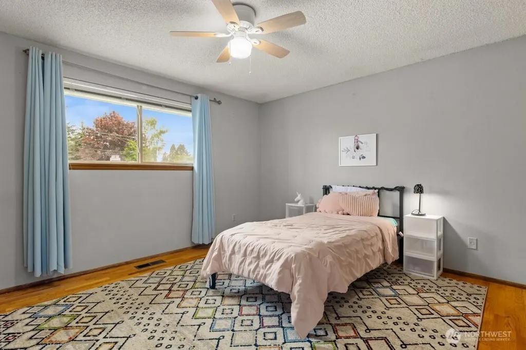 2207 N Whitman Tacoma WA 98406