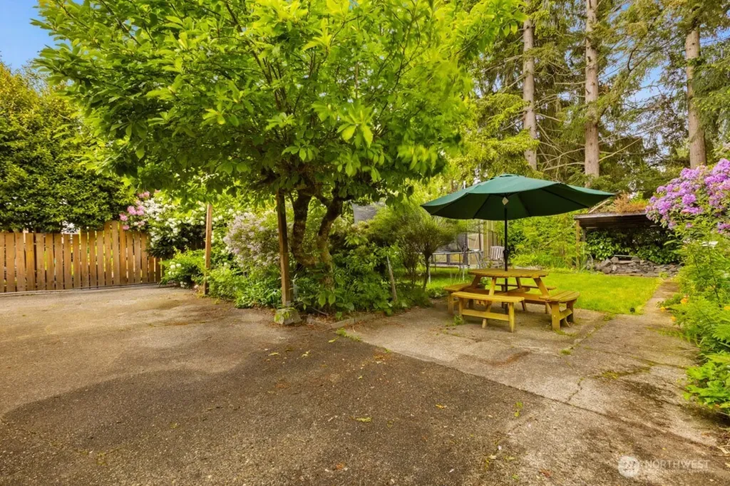 2207 N Whitman Tacoma WA 98406
