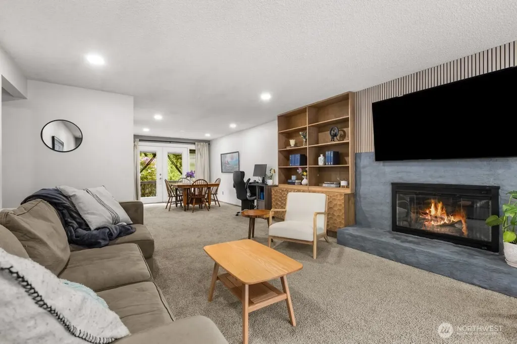 2207 N Whitman Tacoma WA 98406