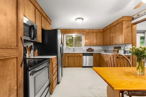 2207 N Whitman Tacoma WA 98406
