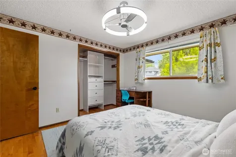2207 N Whitman Tacoma WA 98406