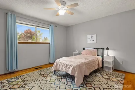 2207 N Whitman Tacoma WA 98406