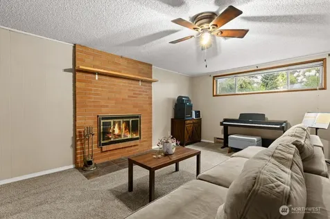 2207 N Whitman Tacoma WA 98406