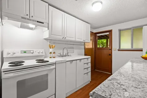 2207 N Whitman Tacoma WA 98406
