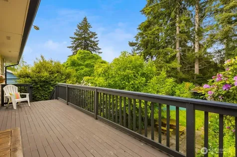 2207 N Whitman Tacoma WA 98406