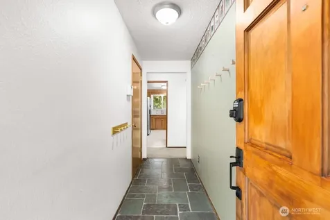2207 N Whitman Tacoma WA 98406
