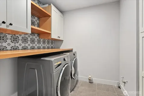 23004 NE 64th Street Redmond WA 98053