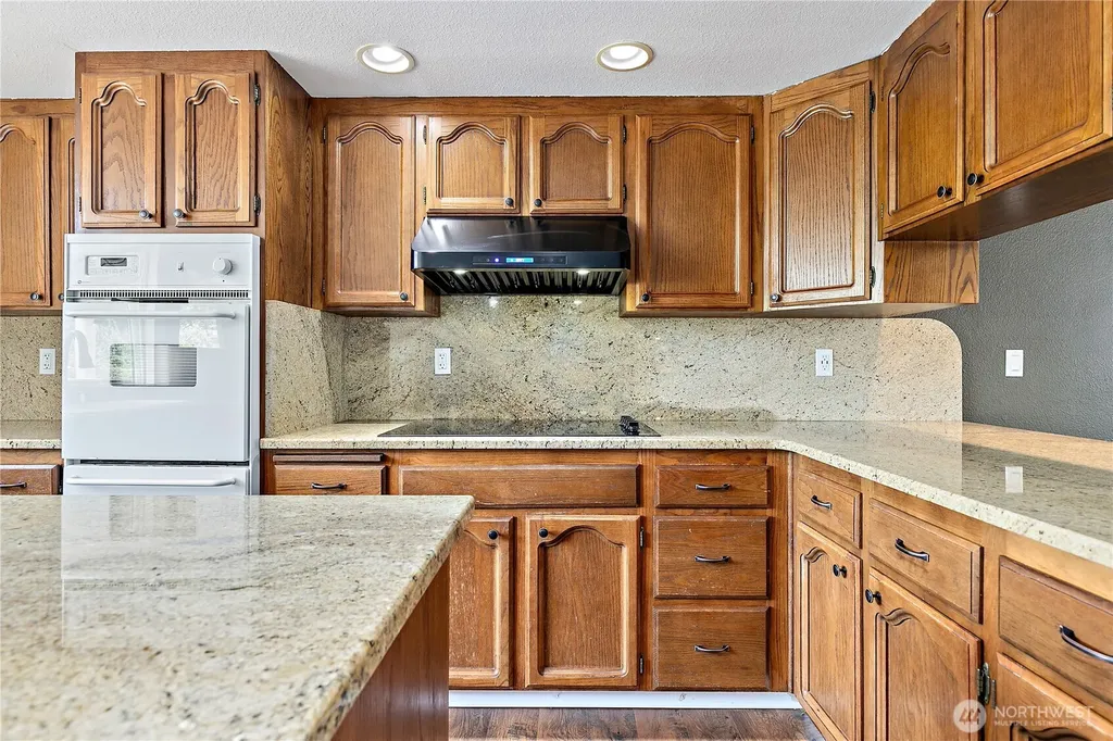 3601 70th Avenue W University Place WA 98466