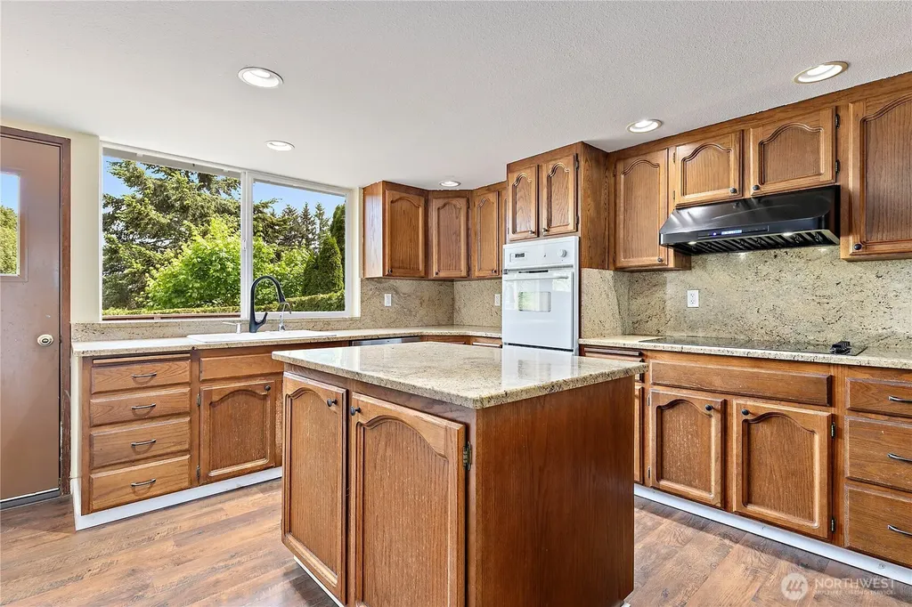 3601 70th Avenue W University Place WA 98466
