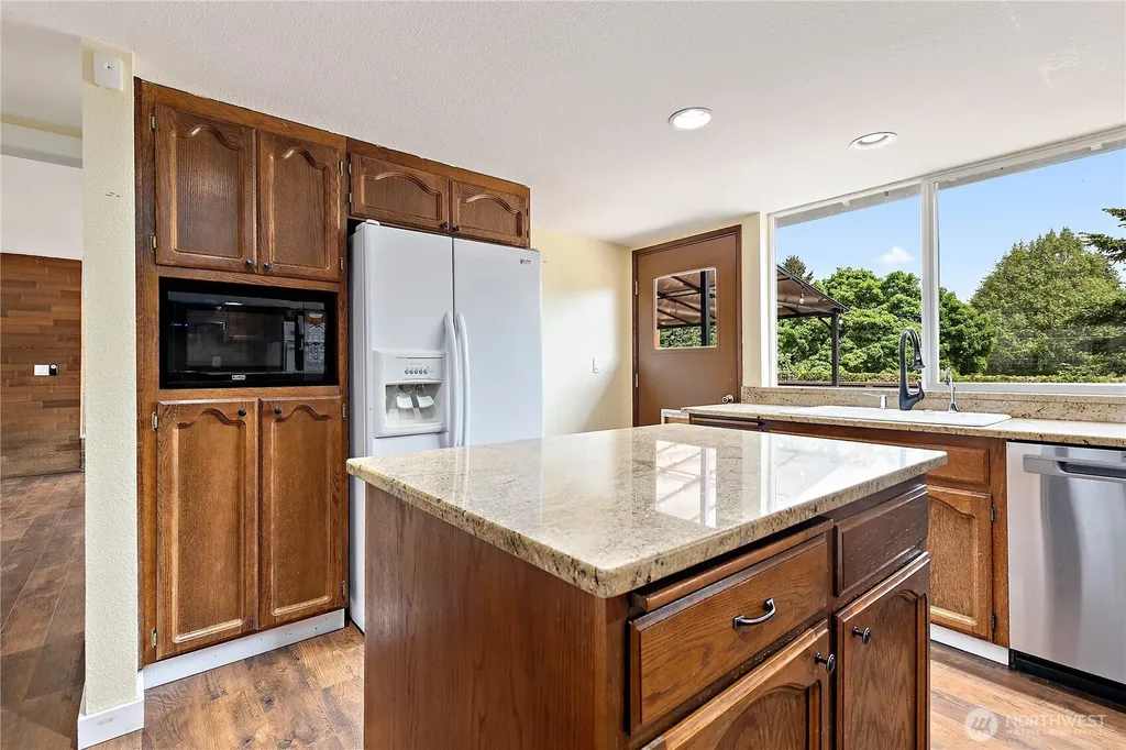 3601 70th Avenue W University Place WA 98466