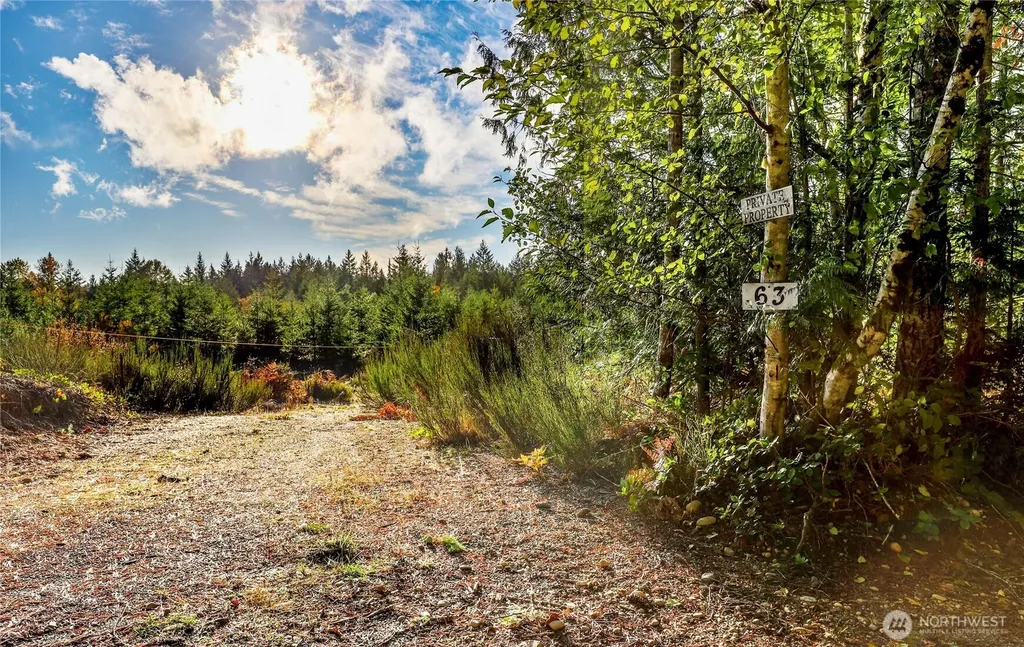 63 Wayne Road W Seabeck WA 98380