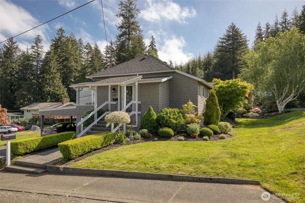 1900 Ranier Street Aberdeen WA 98520