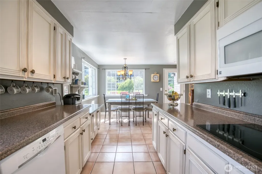 1900 Ranier Street Aberdeen WA 98520