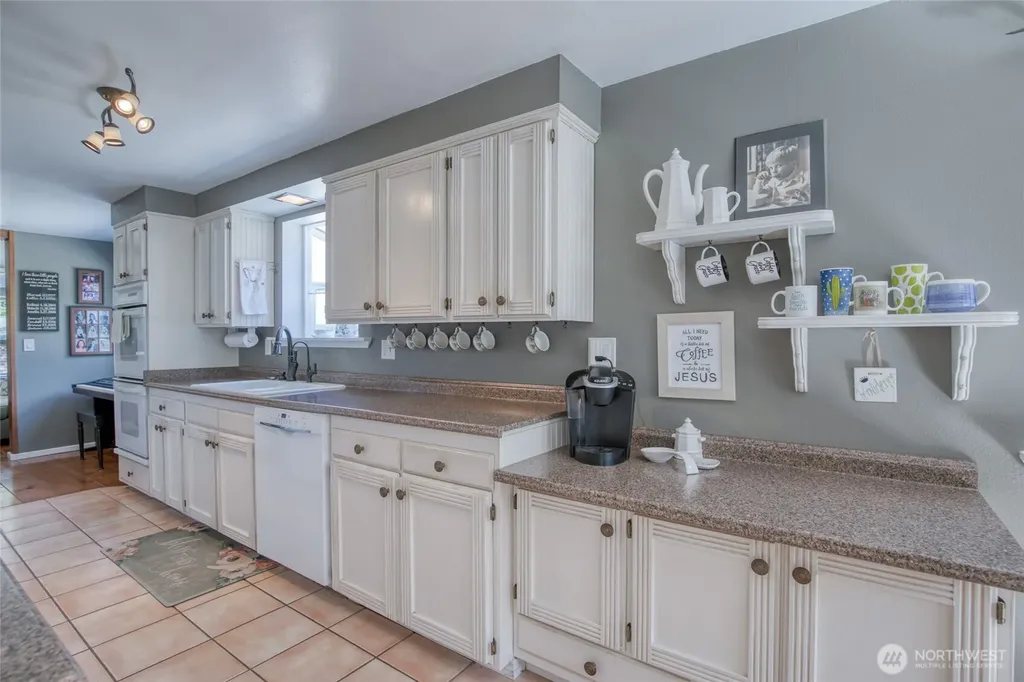 1900 Ranier Street Aberdeen WA 98520