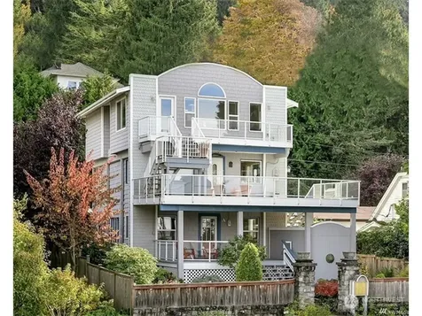 4022 59th Avenue SW Seattle WA 98116