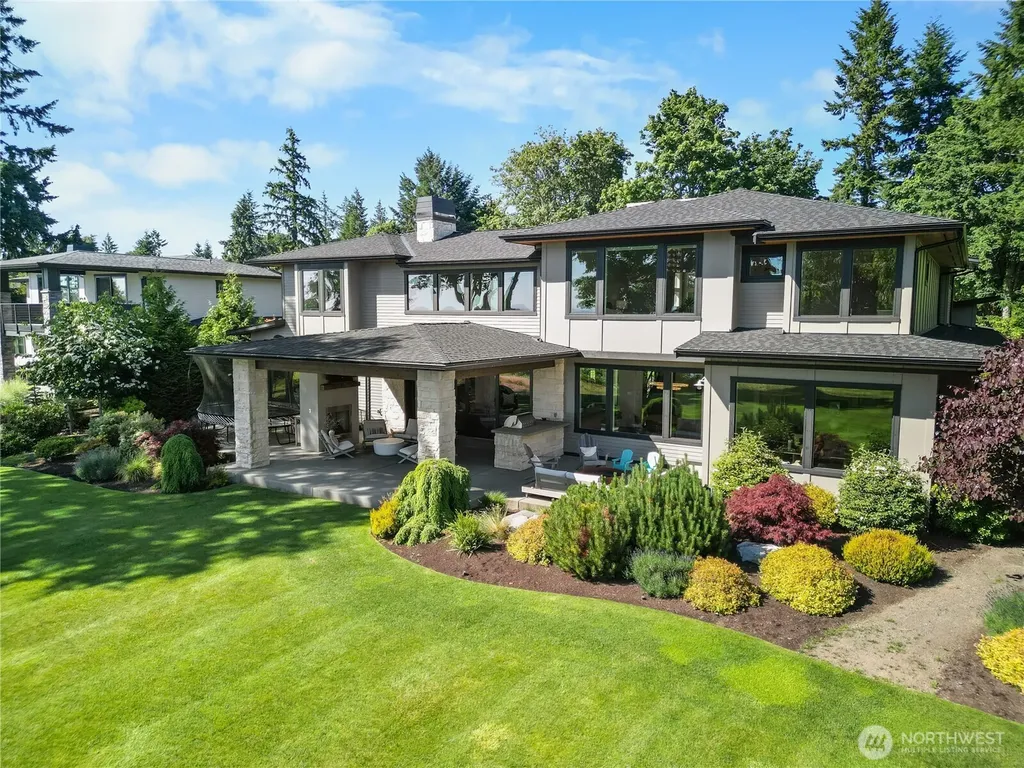 946 7th Court Fox Island WA 98333