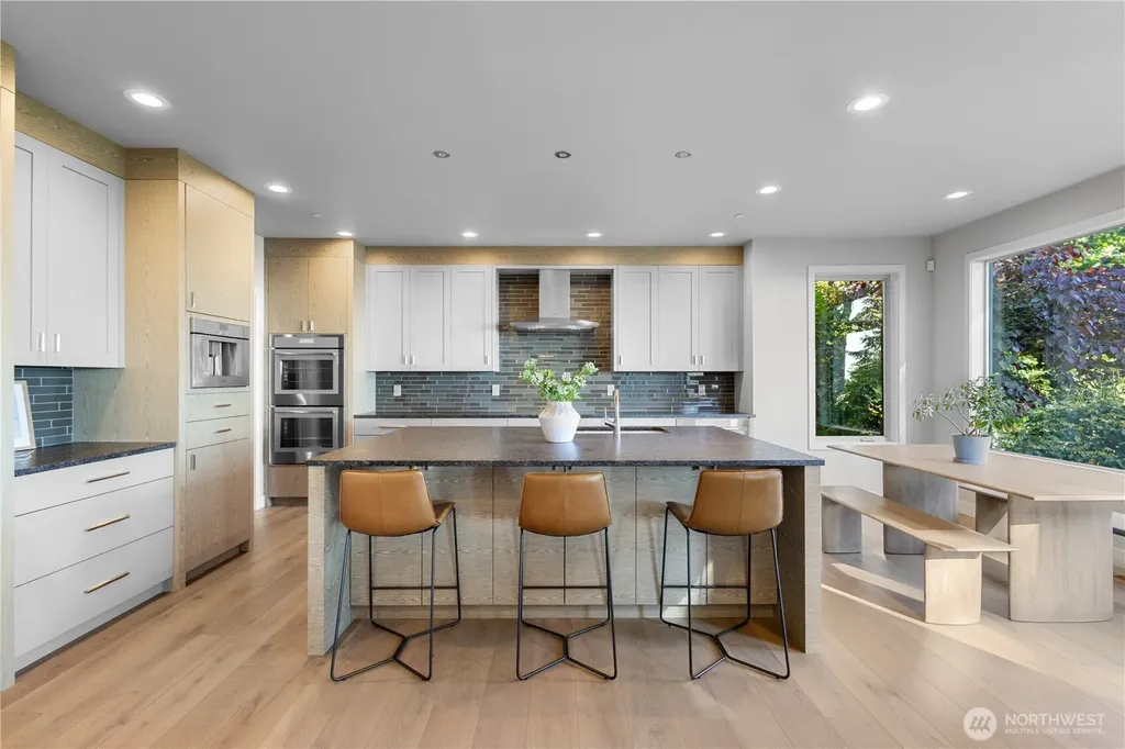 946 7th Court Fox Island WA 98333