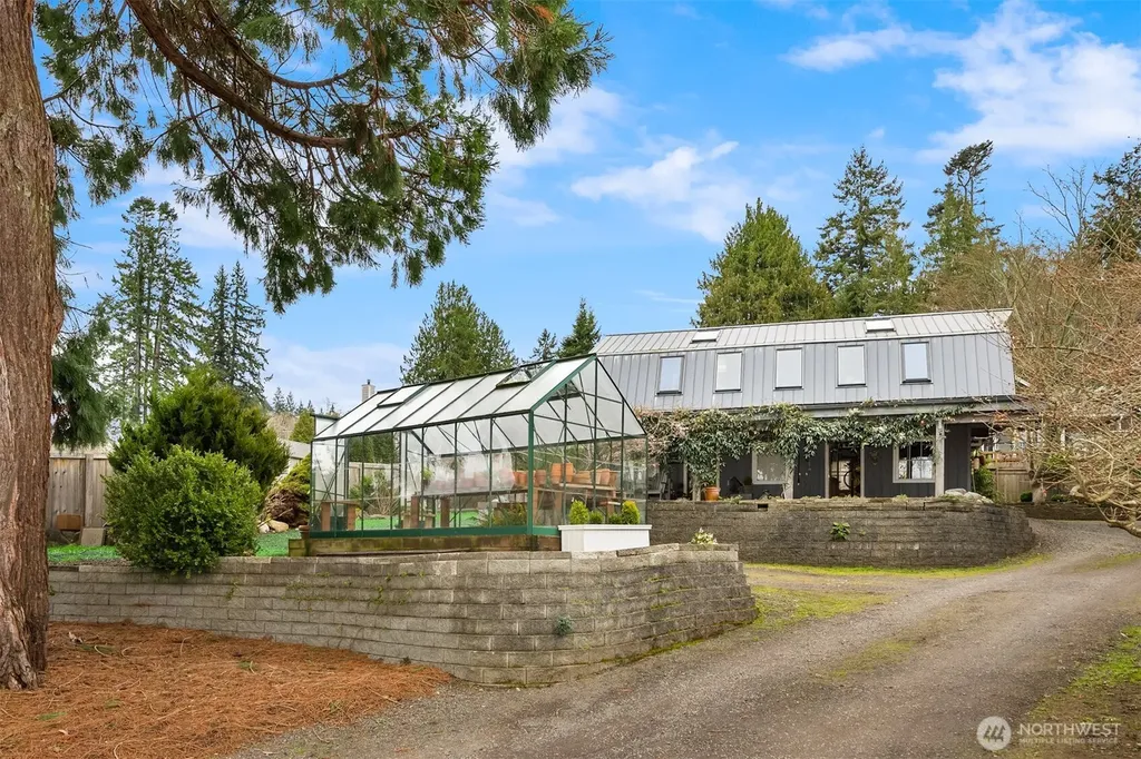 27584 Anchor Place NW Poulsbo WA 98370