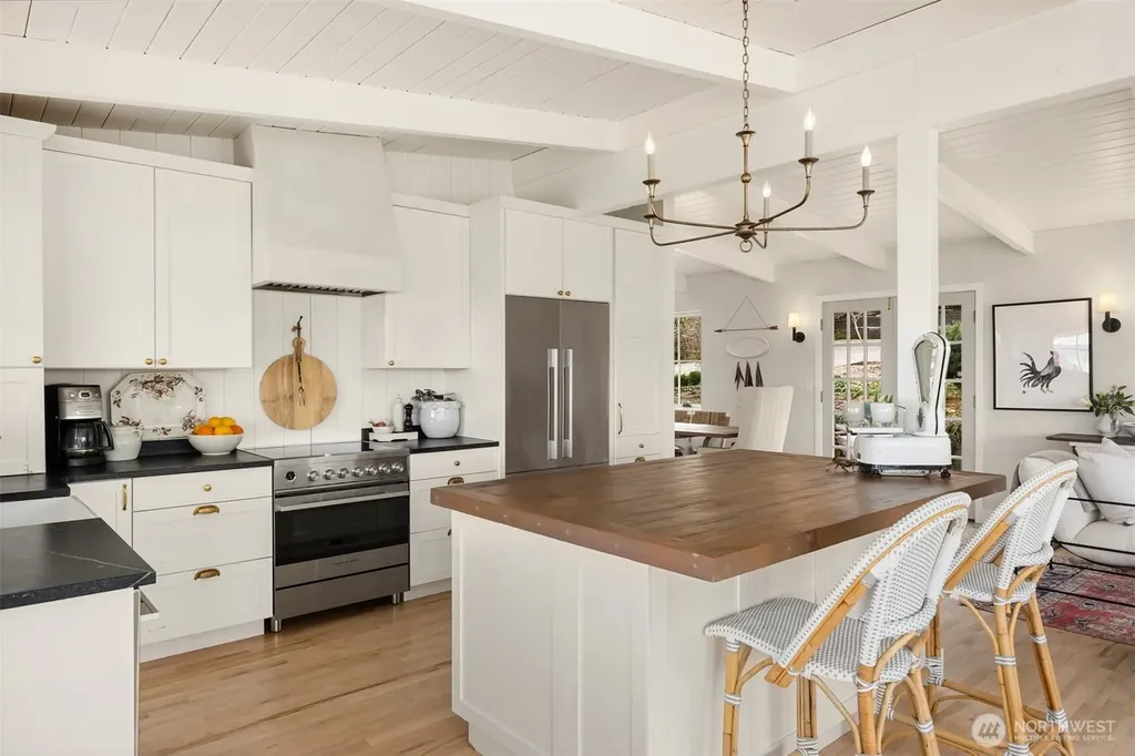 27584 Anchor Place NW Poulsbo WA 98370