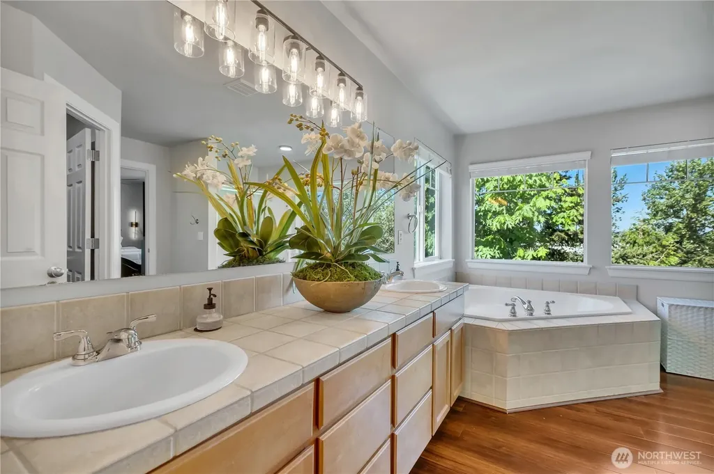 4933 Diana Court SE Auburn WA 98092
