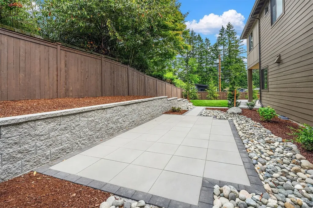 16390 NE 1st Street Bellevue WA 98008