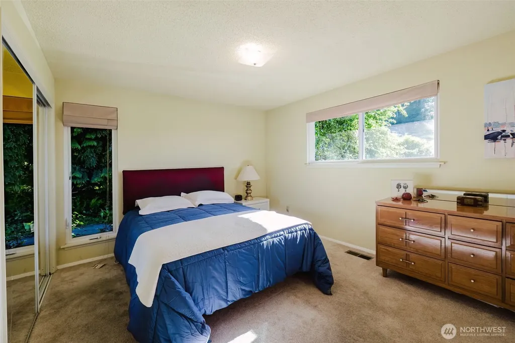9634 SE Southworth Drive Port Orchard WA 98366