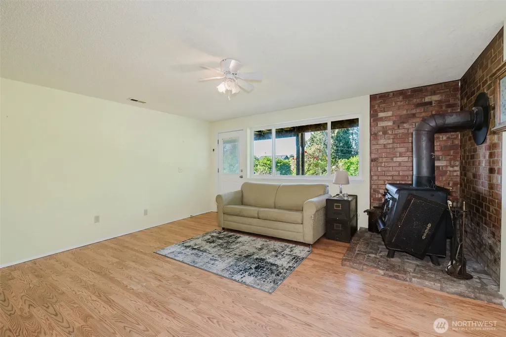 9634 SE Southworth Drive Port Orchard WA 98366