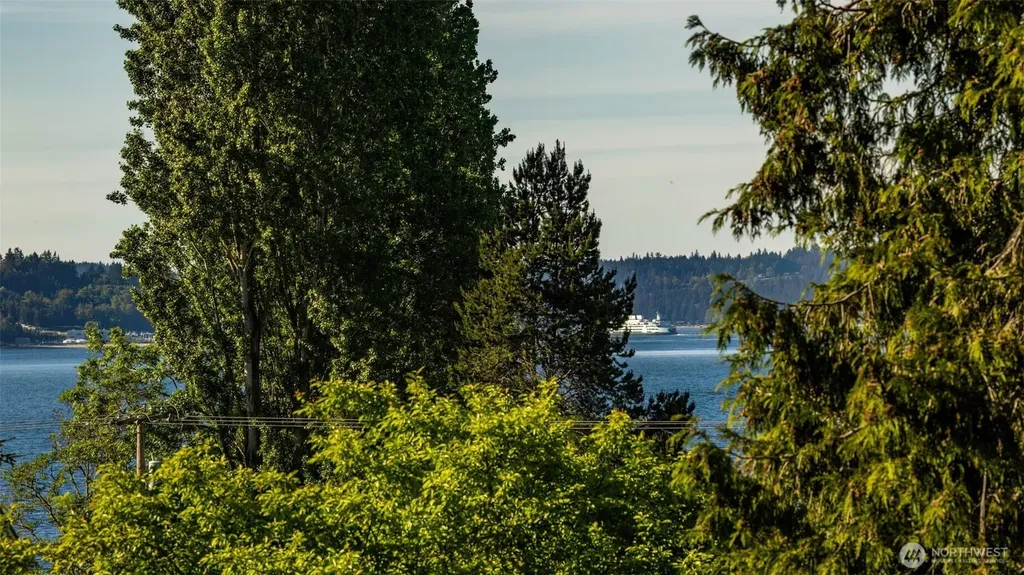 9634 SE Southworth Drive Port Orchard WA 98366
