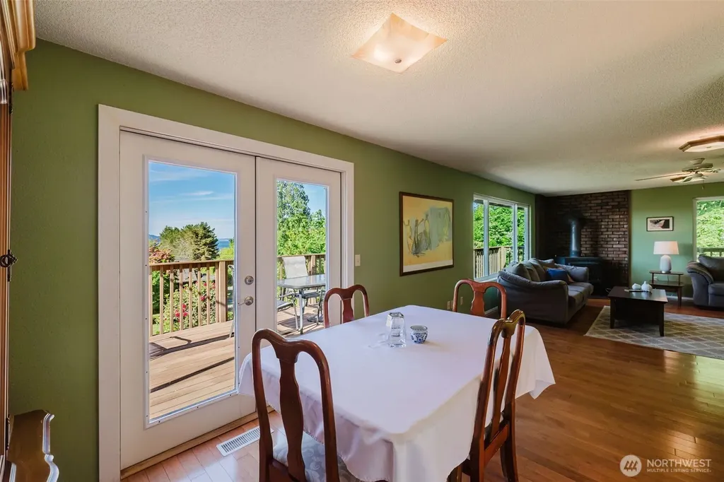 9634 SE Southworth Drive Port Orchard WA 98366