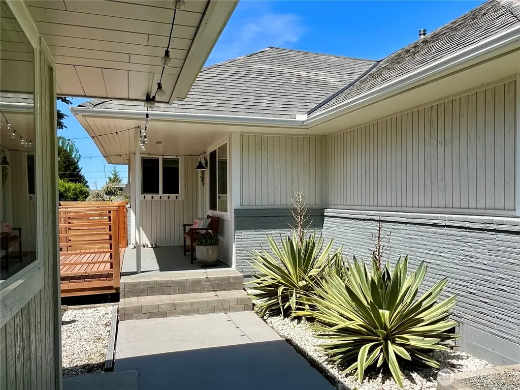 406 Prospect Avenue Mukilteo WA 98275