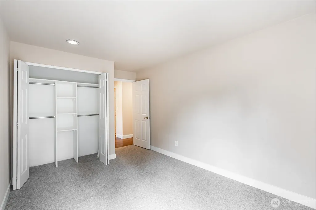 902 52nd Street SE Auburn WA 98092