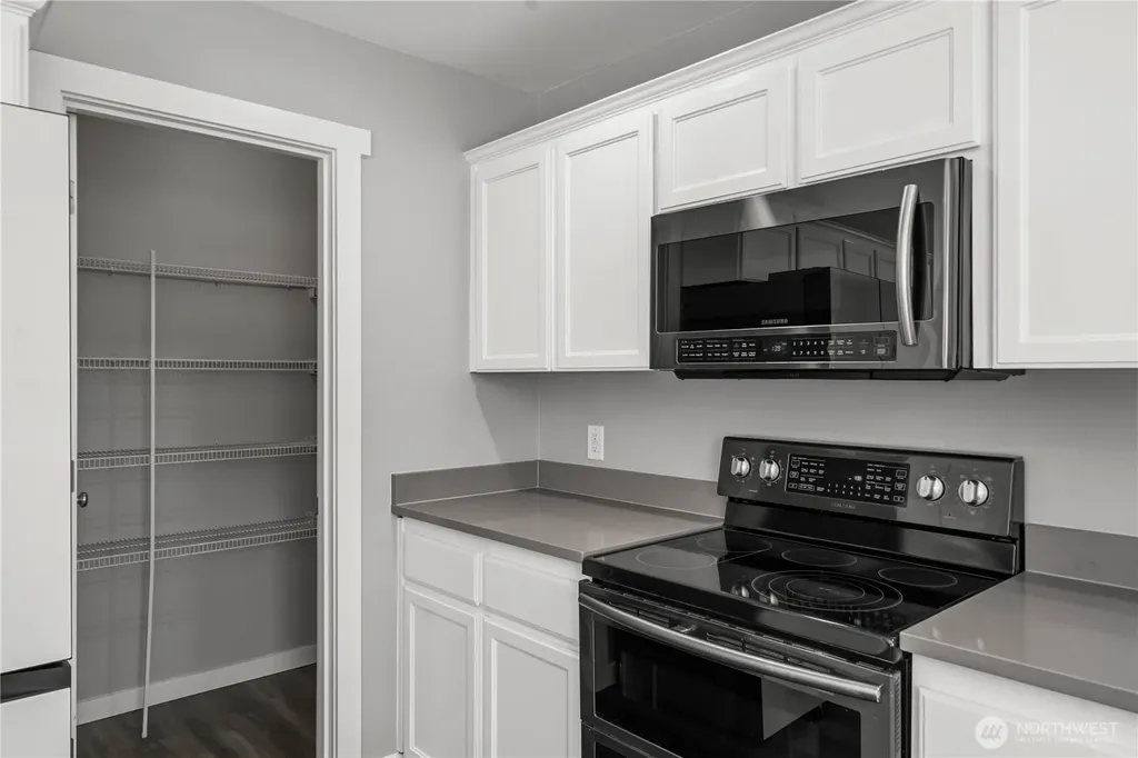 7249 Radius Loop SE Lacey WA 98513