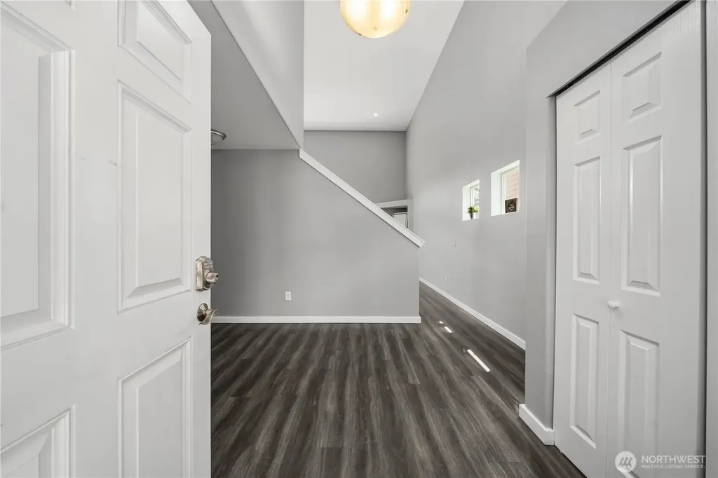 7249 Radius Loop SE Lacey WA 98513