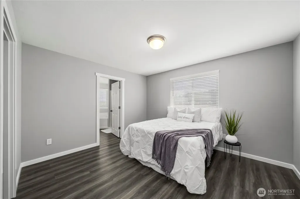 7249 Radius Loop SE Lacey WA 98513
