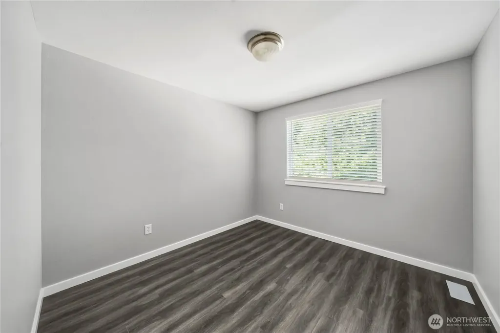 7249 Radius Loop SE Lacey WA 98513