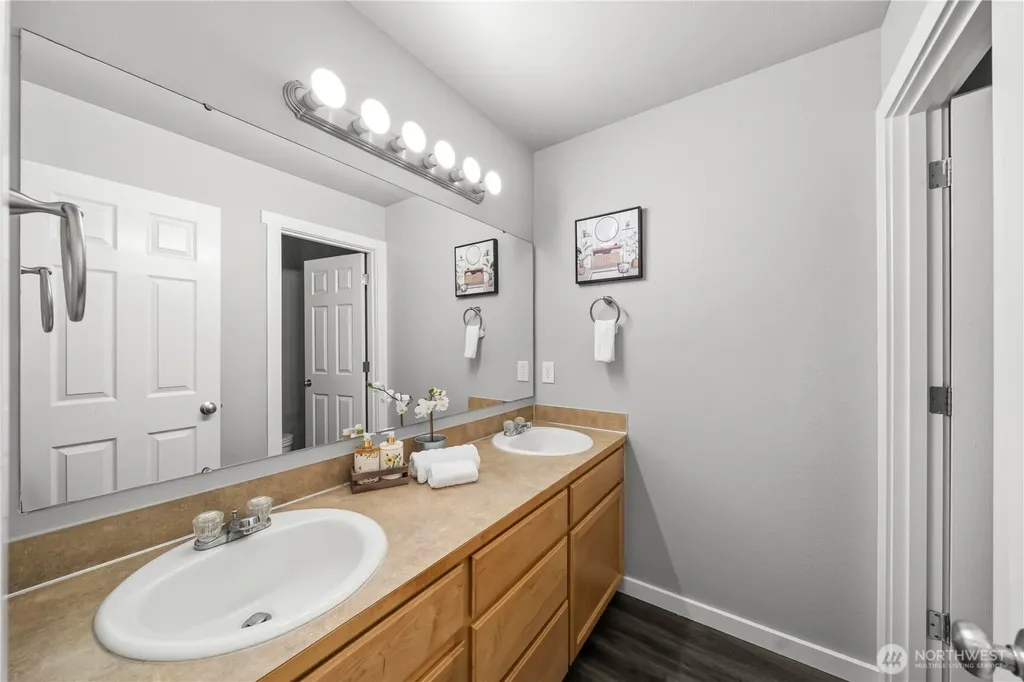 7249 Radius Loop SE Lacey WA 98513