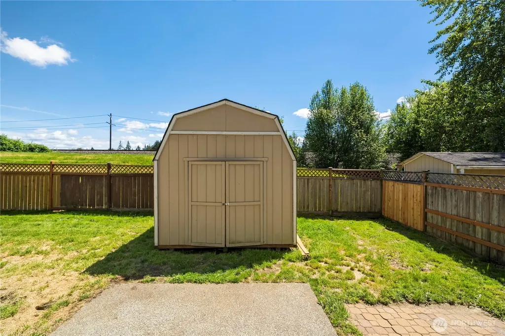7249 Radius Loop SE Lacey WA 98513